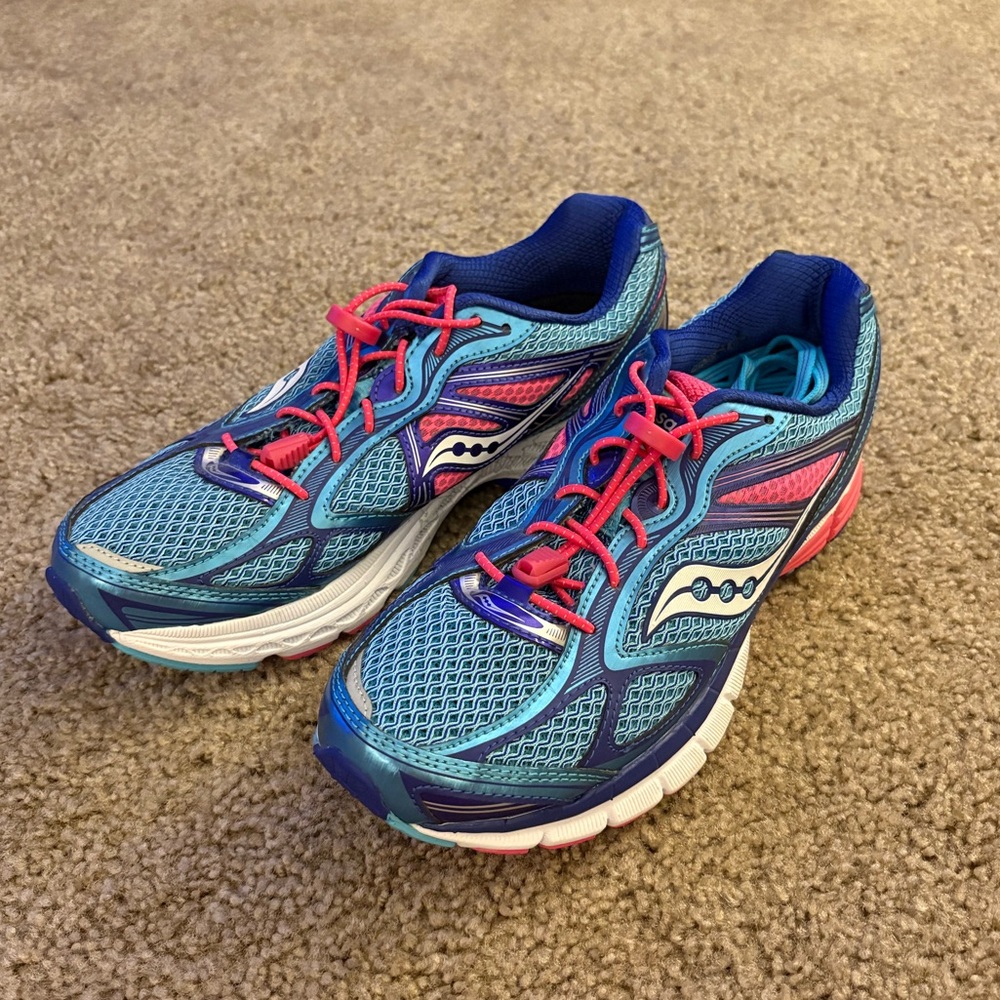 Saucony Women's Athletic Shoes in Blue and Pink